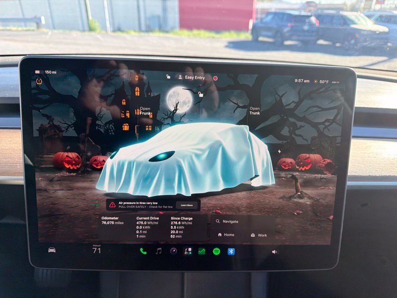 Used 2022  Tesla Long Range image 16