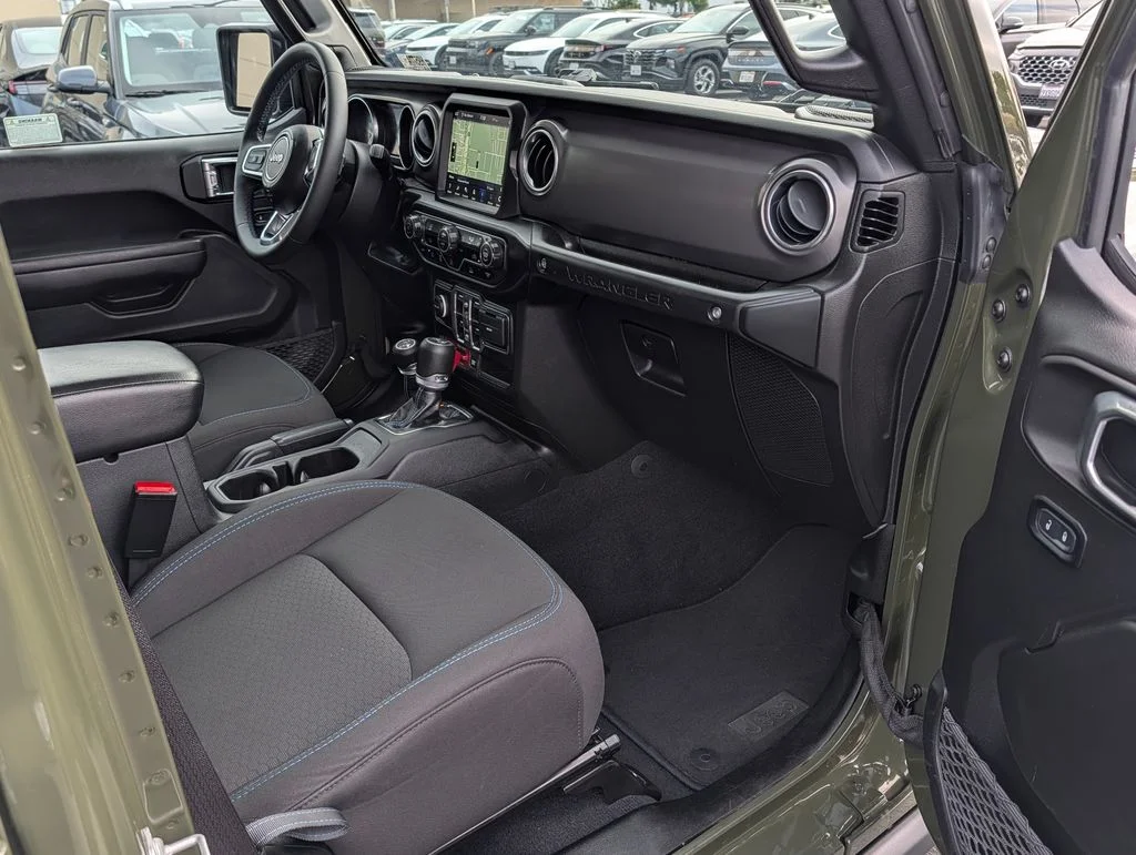 2023 Jeep Wrangler 4xe Rubicon 4XE - Photo 9