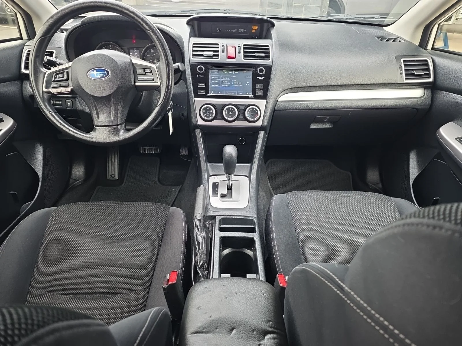 Used 2015 Crystal White Pearl Subaru 2.0i Premium image 10
