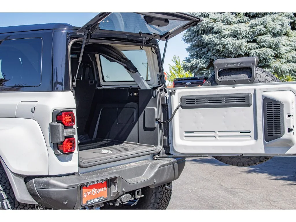 New 2026 AVALANCHE GRAY Ford Raptor image 10