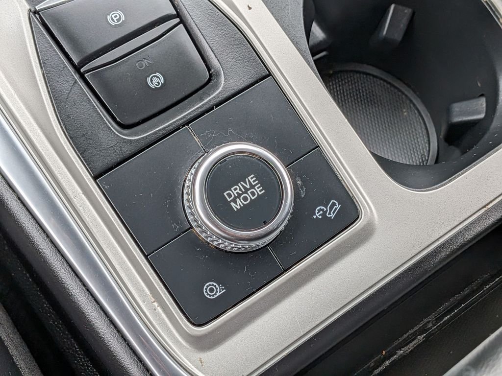 Used 2023 Green Ford XLT image 28