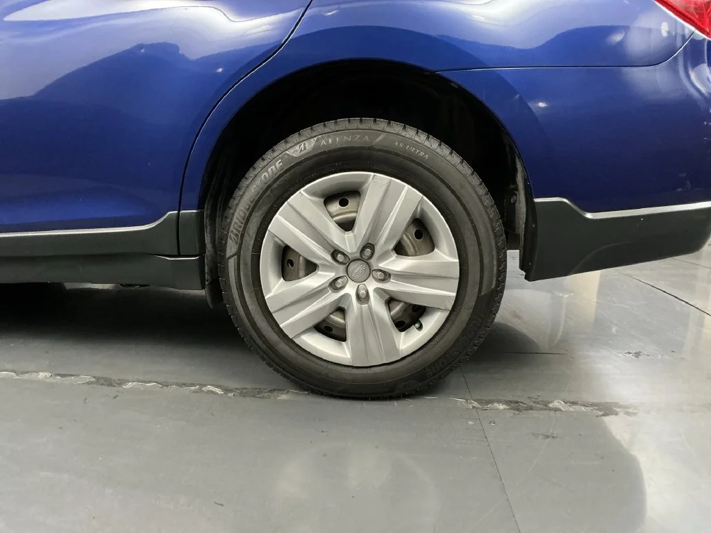 Used 2015 Lapis Blue Pearl Subaru 2.5i image 25