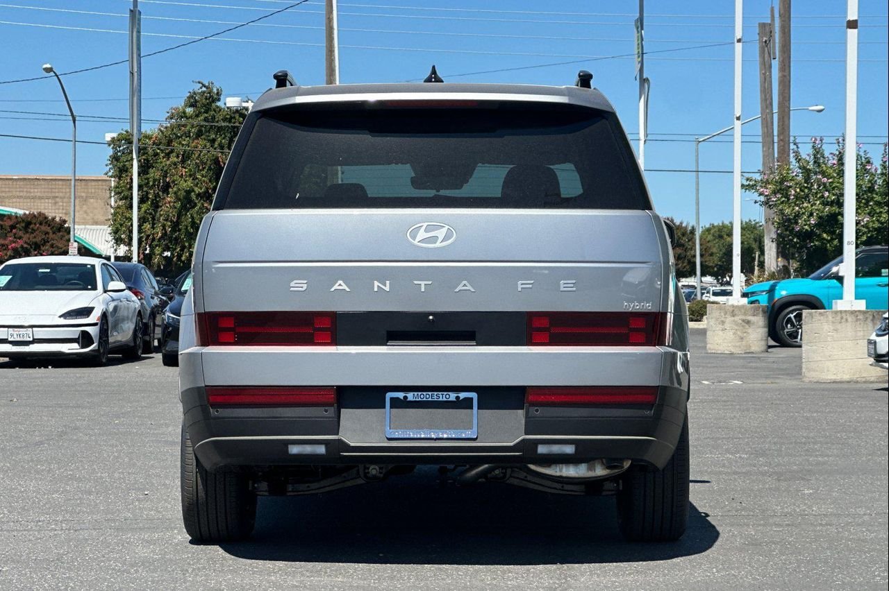 New 2026 Shimmering Silver Hyundai SEL image 5