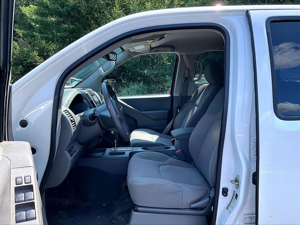 Used 2019 White Nissan SV image 7
