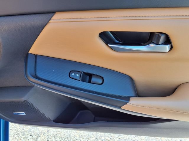 Used 2025 Blue Nissan SV image 27