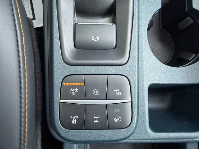 Certified Used 2023 Avalanche Ford Lariat image 26