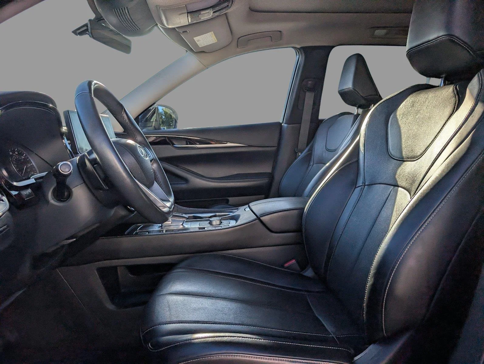 Used 2023 Mineral Black INFINITI PURE image 15
