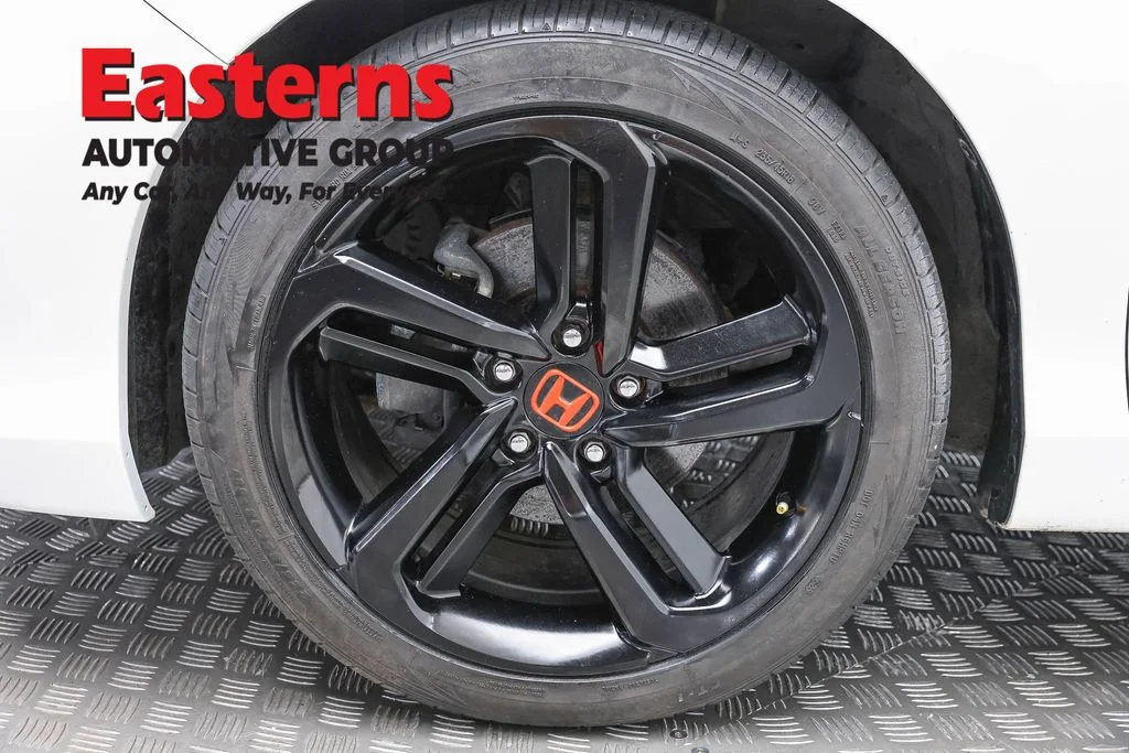 Used 2015 White Honda EX-L image 32