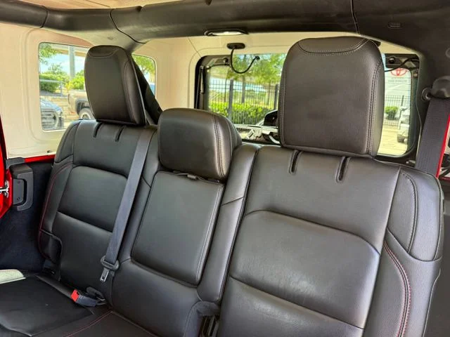Used 2022 Red Clearcoat Jeep Unlimited Rubicon image 28