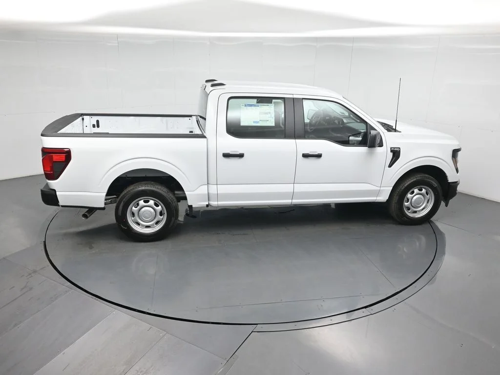 New 2026 Oxford White Ford XL image 50