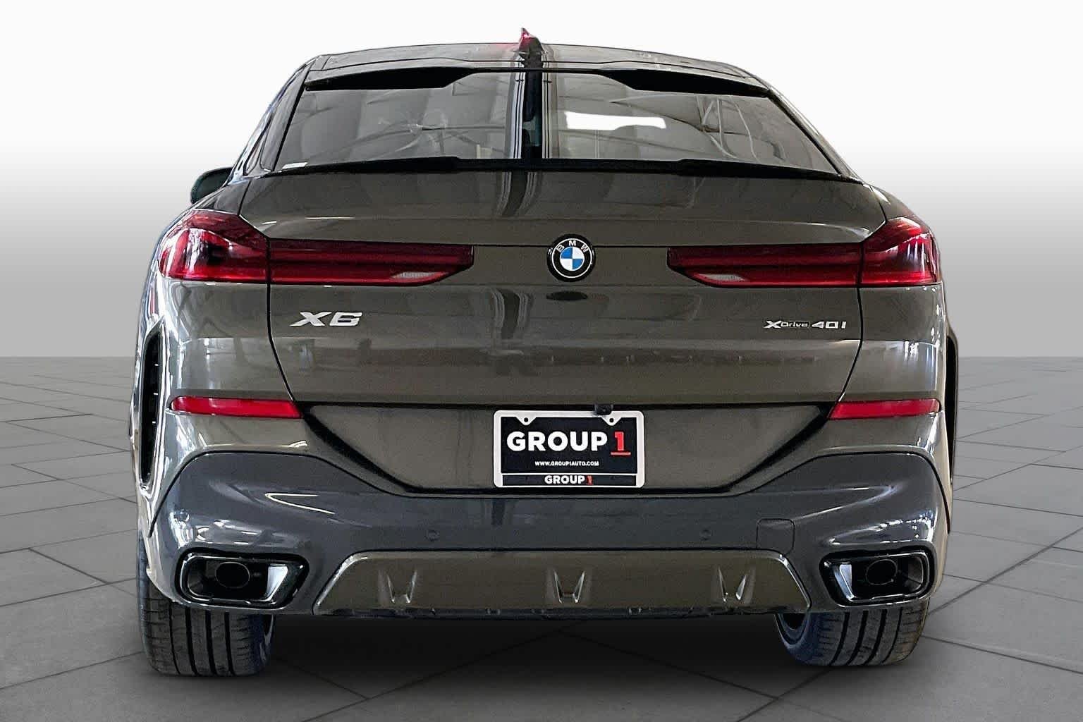 New 2027 Manhattan Green Metallic BMW xDrive40i image 4