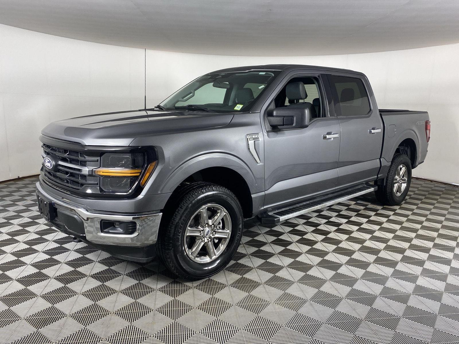 Used 2025 Carbonized Gray Ford XLT image 3
