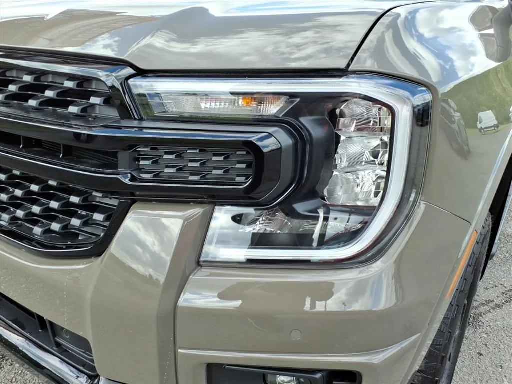 New 2026 Marsh Gray Ford Lariat® image 9