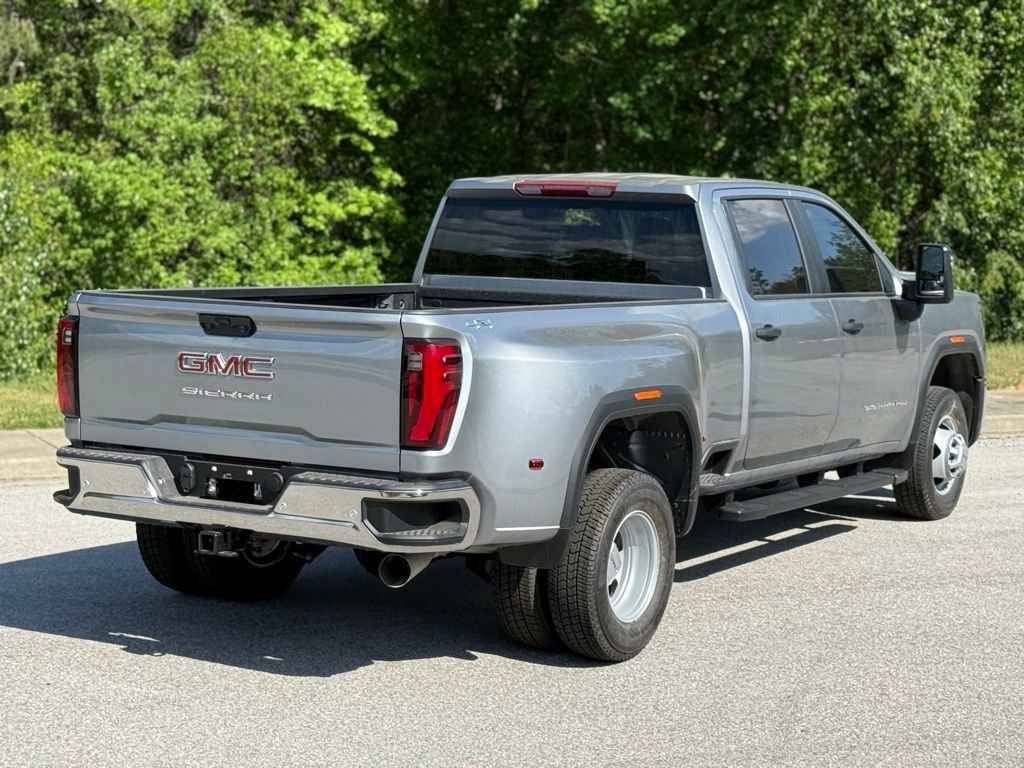 2026 GMC Sierra 3500HD Pro - Photo 13