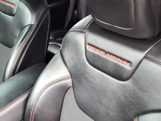 Used 2020 Silver Jeep Trailhawk image 14