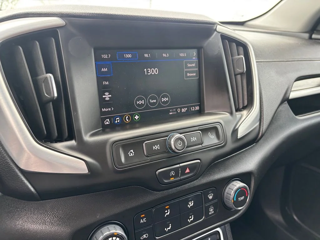 Used 2024 White GMC SLE image 18