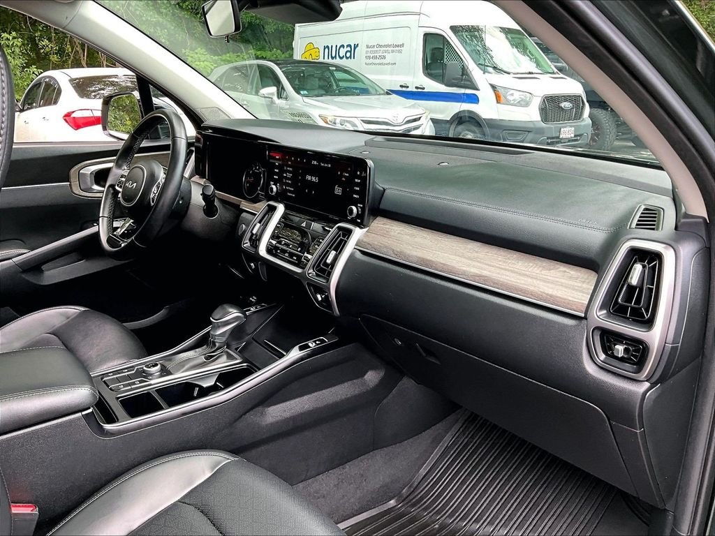 Used 2023 Green Kia X-Line S image 22