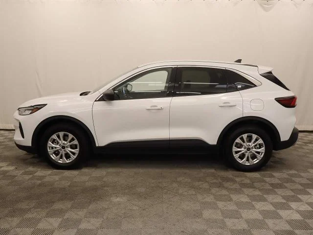 Used 2024 Oxford White Ford Active image 31