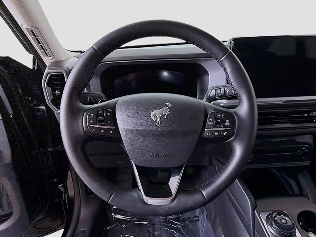 Used 2025 Shadow Black Ford Badlands image 30