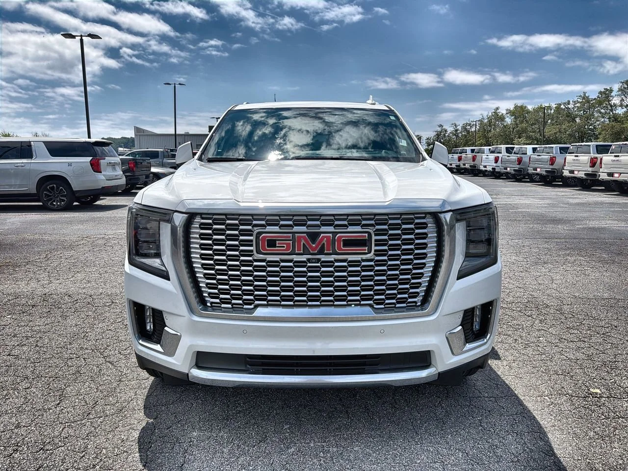 Used 2023 Summit White GMC Denali image 3
