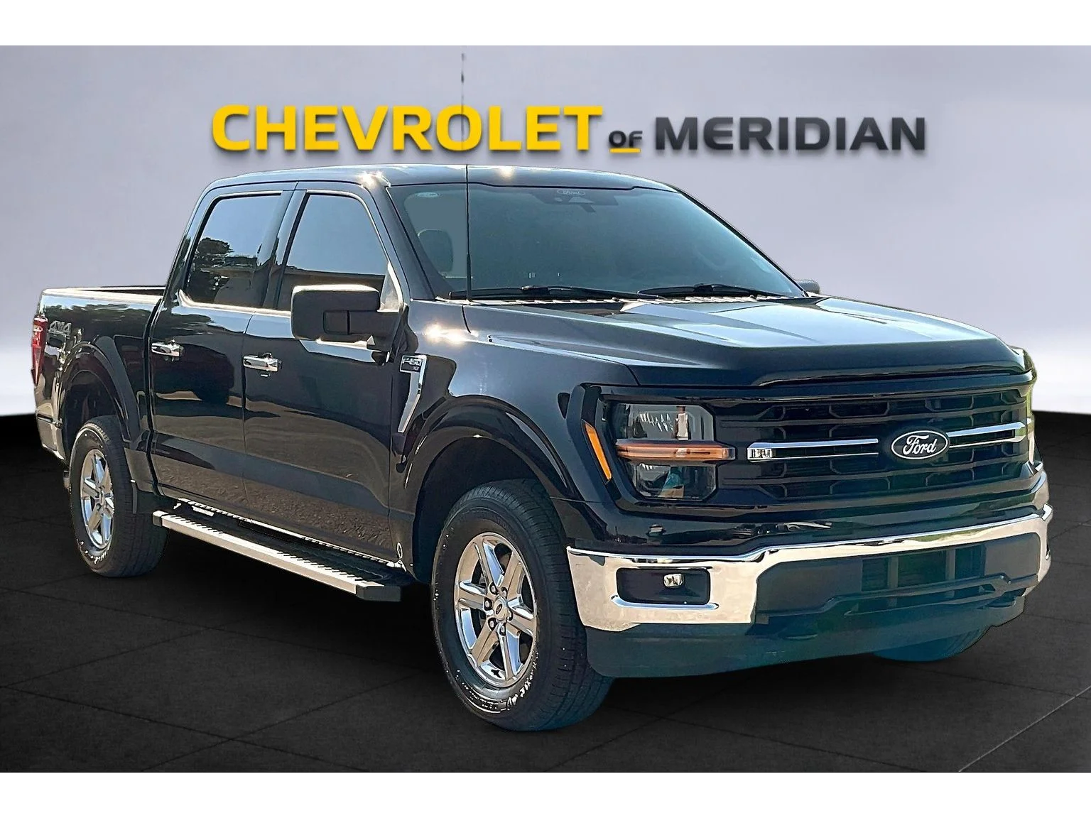 Used 2025  Ford XLT image 1