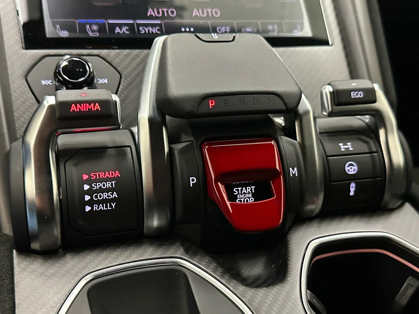 2024 Lamborghini Urus Performante - Photo 30