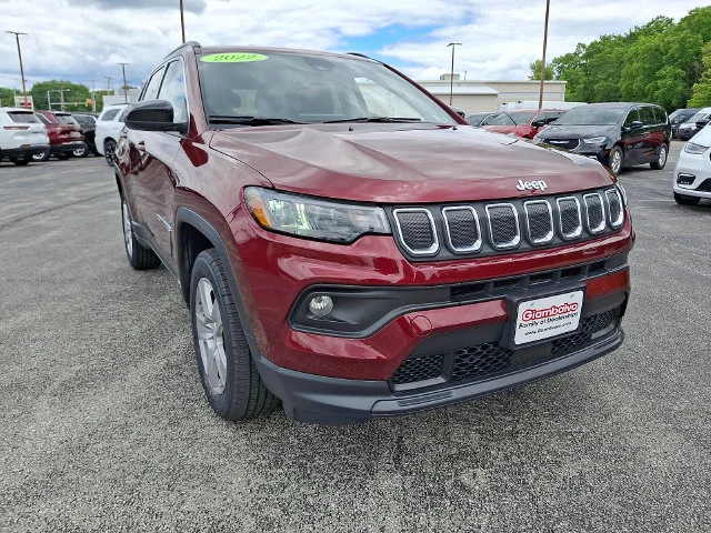 Used 2022 Red Jeep Latitude image 2
