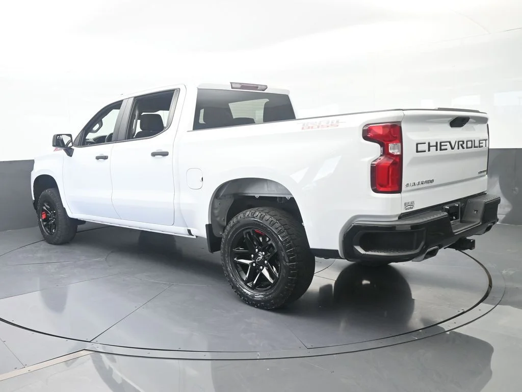 Used 2021 Summit White Chevrolet Custom Trail Boss image 4