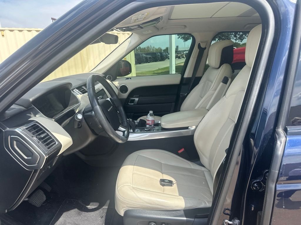 Used 2020  Land Rover HSE image 5