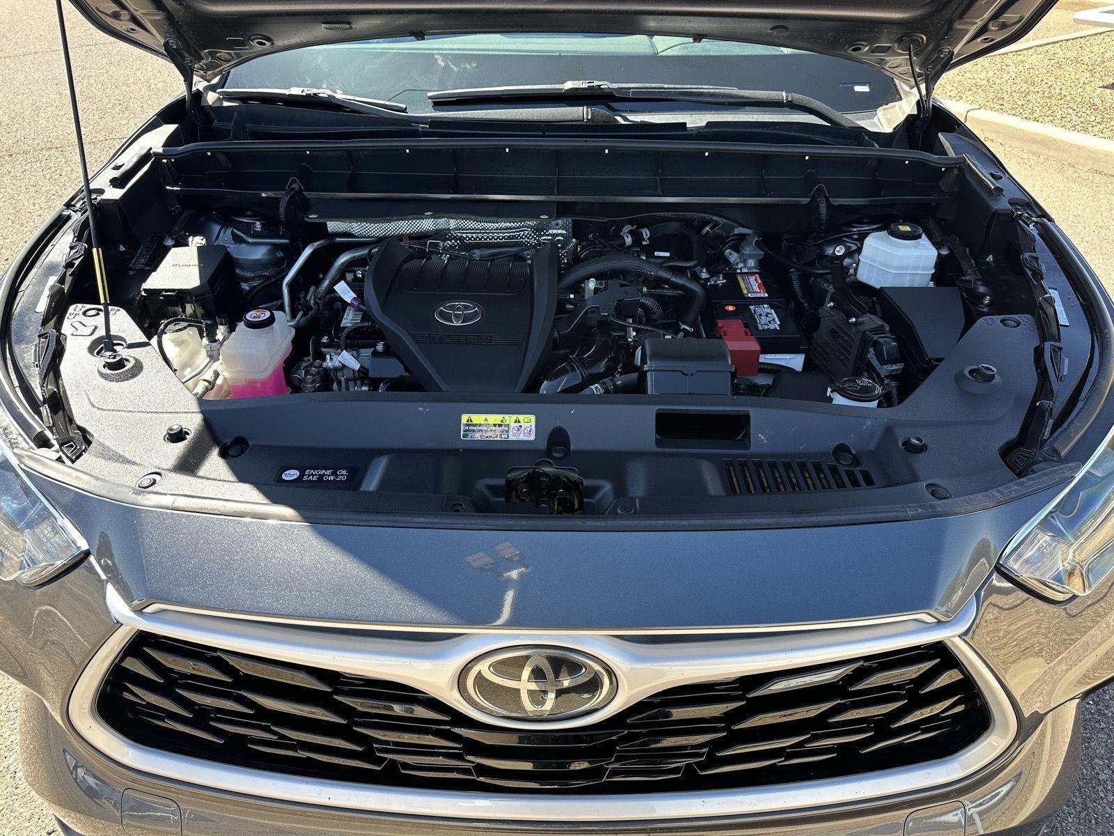 2023 Toyota Highlander XLE - Photo 10