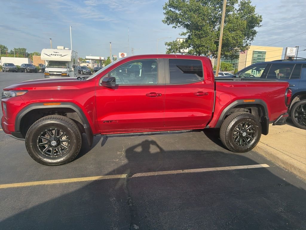 2023 GMC Canyon AT4 4WD Crew Cab Short Box's photo