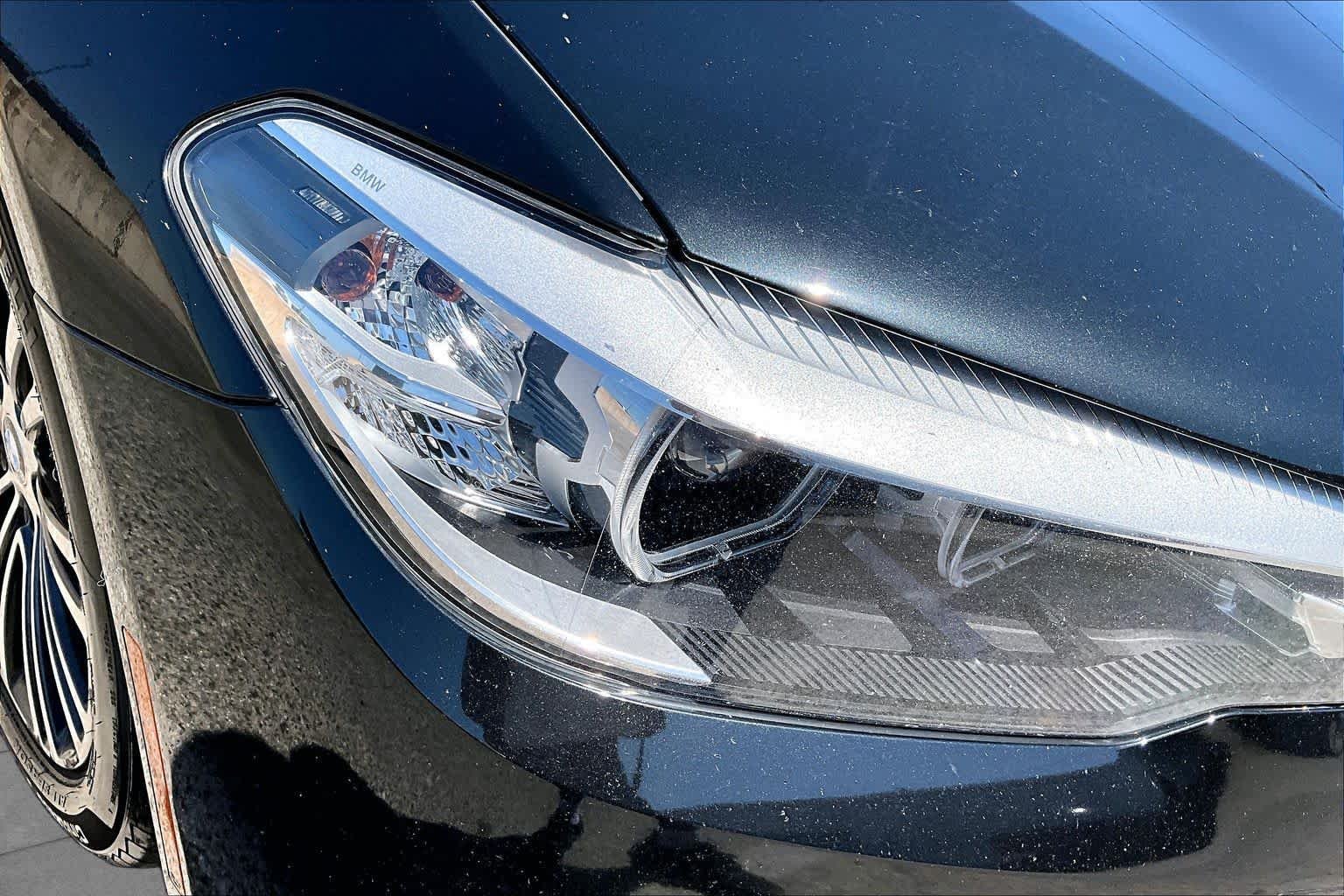 Used 2019 Black Sapphire Metallic BMW 530i image 27