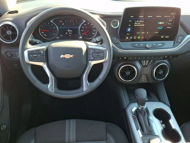 New 2026 White Chevrolet LT image 9