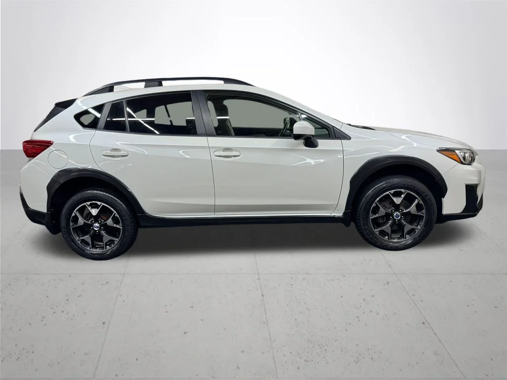Used 2018 White Subaru 2.0i Premium image 9