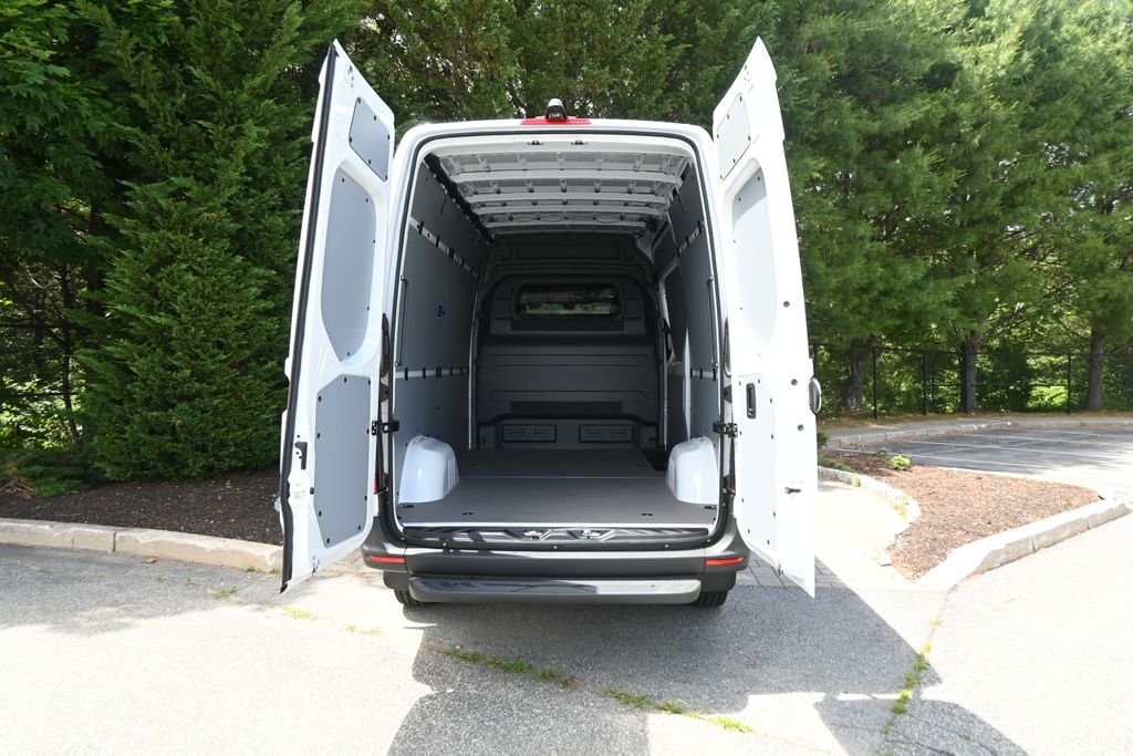 New 2026 Arctic White Mercedes-Benz Cargo 144 WB image 28
