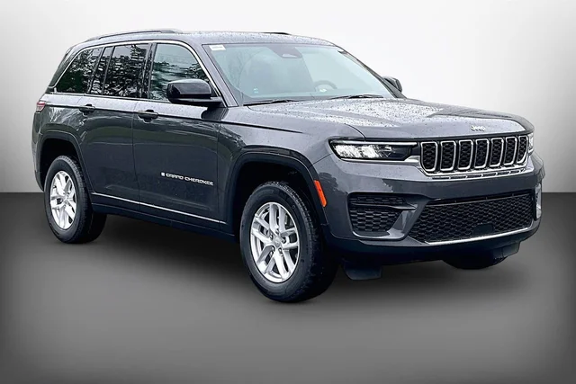 2026 Jeep Grand Cherokee Laredo