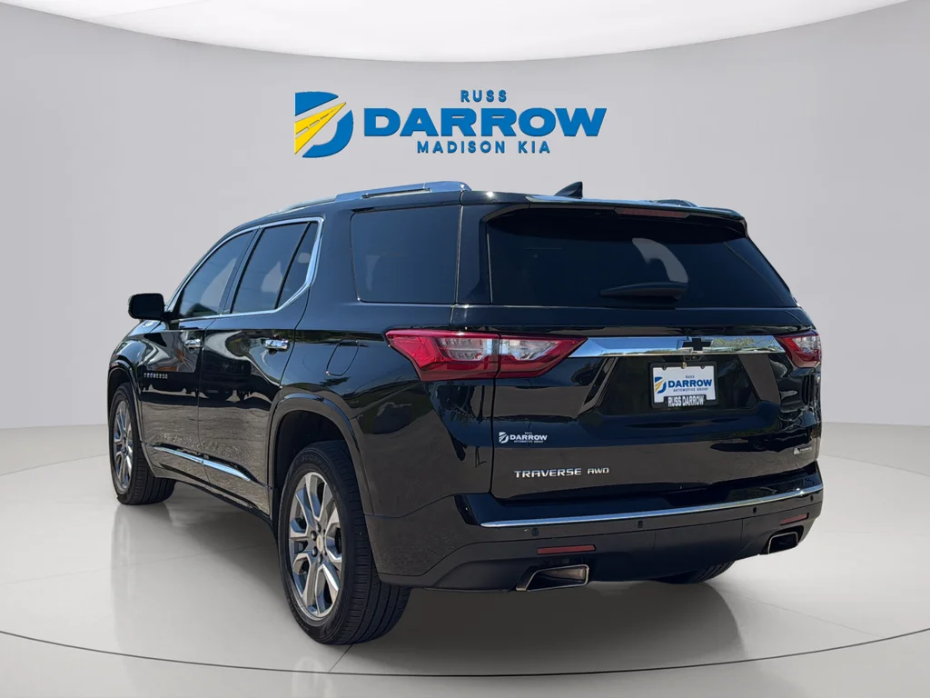 Used 2018 Mosaic Black Metallic Chevrolet Premier image 3