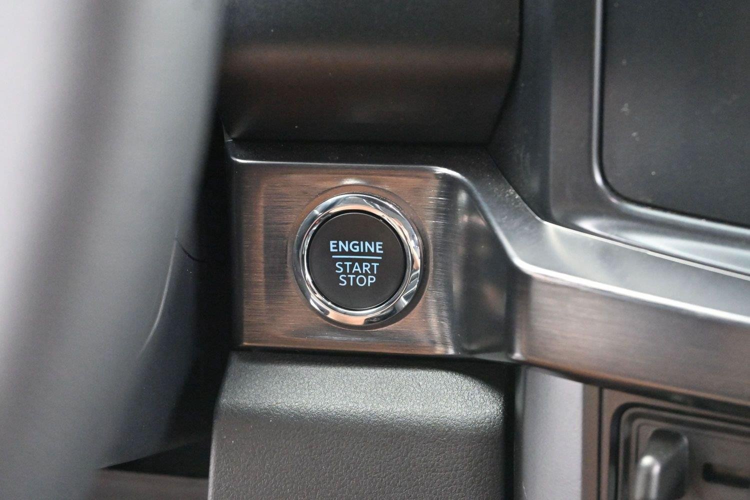 Used 2025 White Ford XL image 27