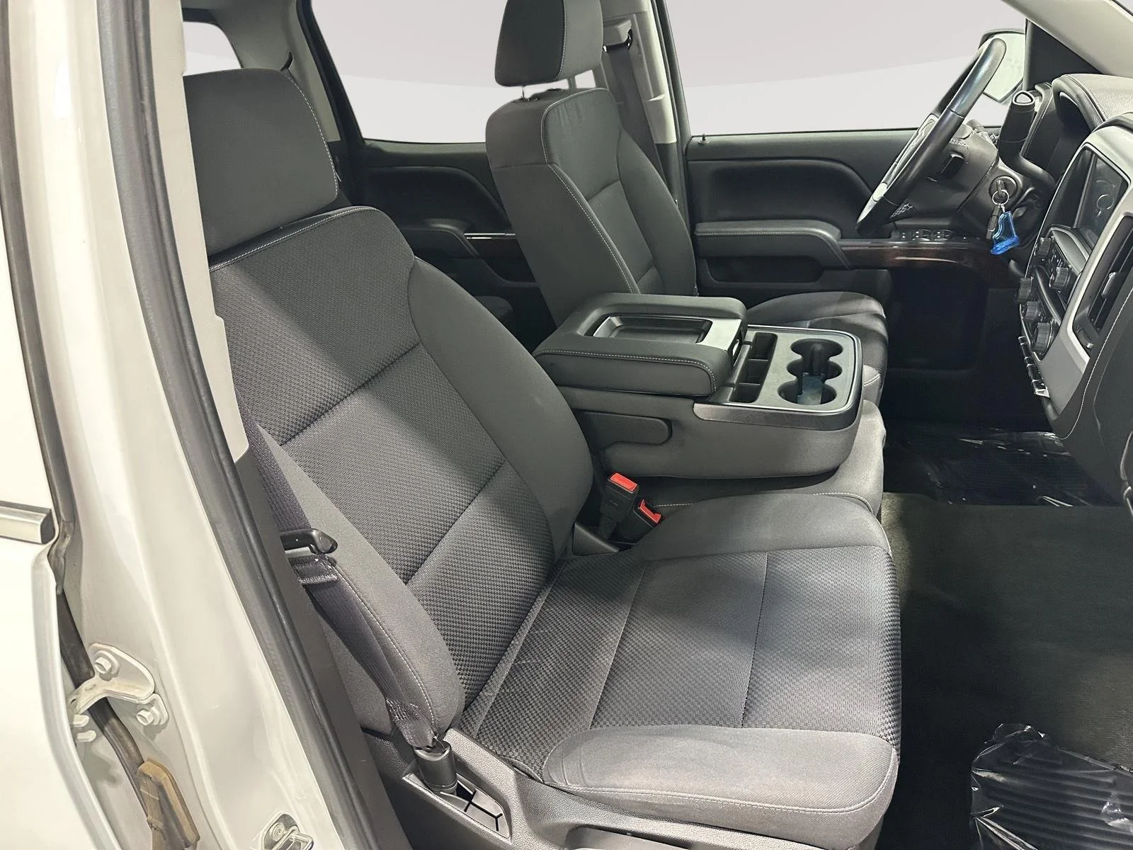 Used 2016 SUMMIT WHITE GMC SLE image 26