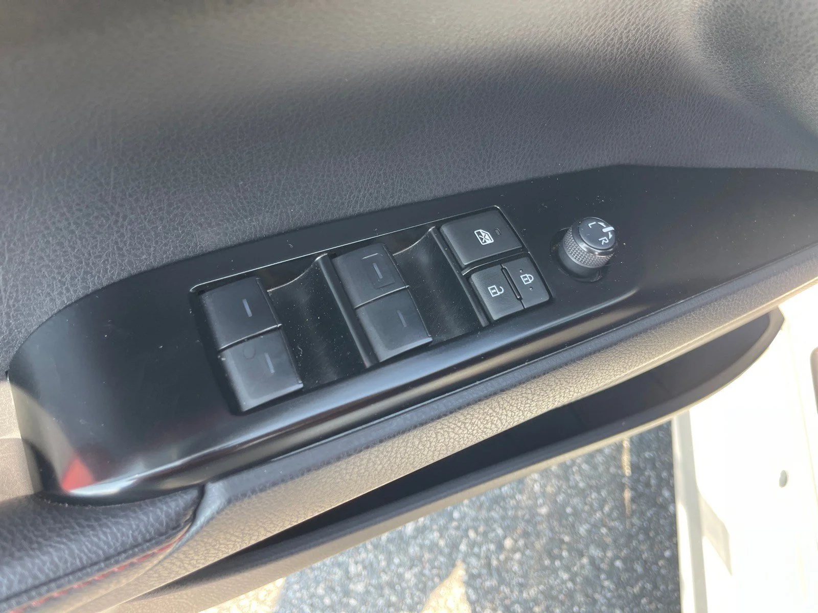 Used 2025 Pearl Toyota XSE image 8