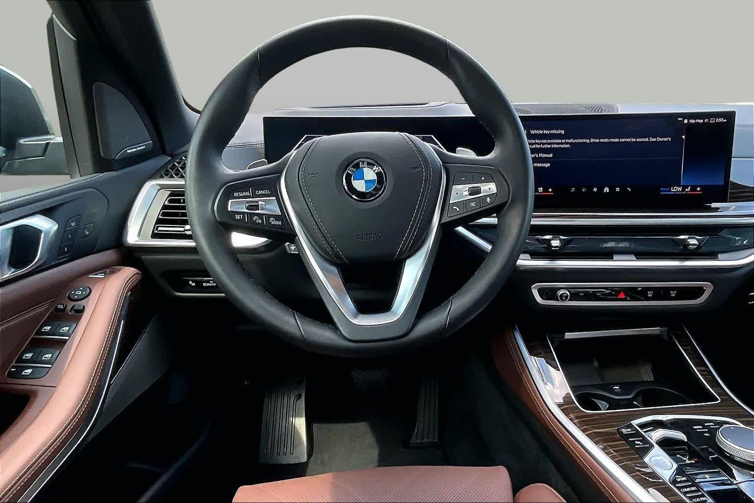 Used 2026 Skyscraper Grey Metallic BMW xDrive40i image 6