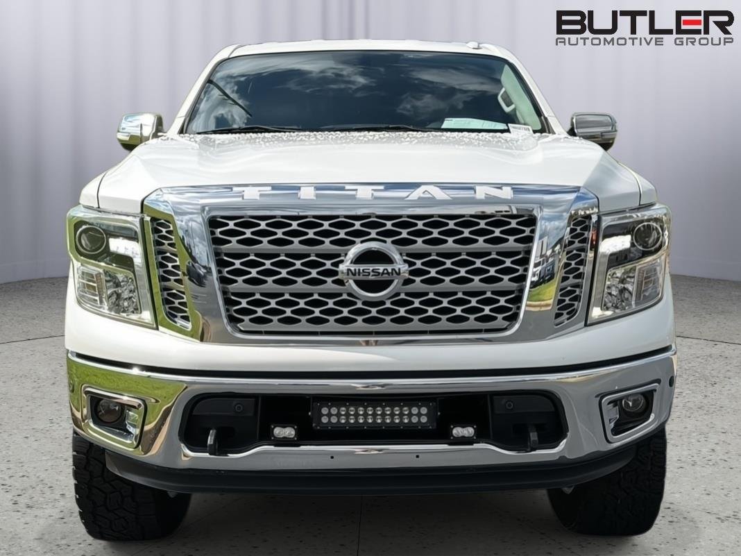 Used 2018 Pearl White Nissan SL image 9