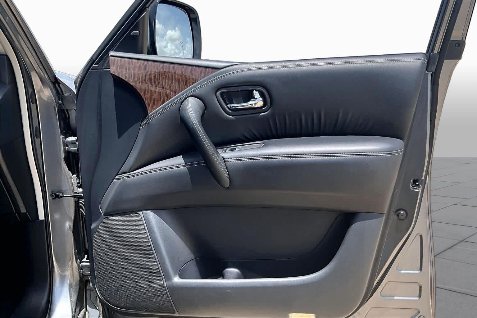 Used 2017 Gun Metallic Nissan Platinum image 21