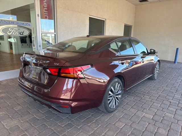 Certified Used 2024 Garnet Pearl Me Nissan 2.5 SV image 4