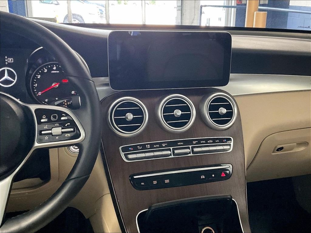 Used 2021 White Mercedes-Benz GLC 300 image 18