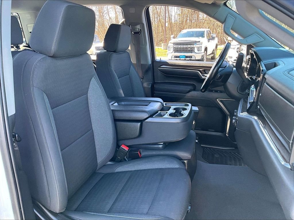 Used 2023 White Chevrolet LT image 11
