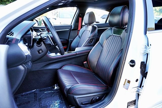 Used 2023 White Genesis 2.0T image 14