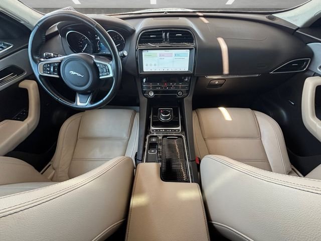 Used 2020 White Jaguar 25t Prestige image 21