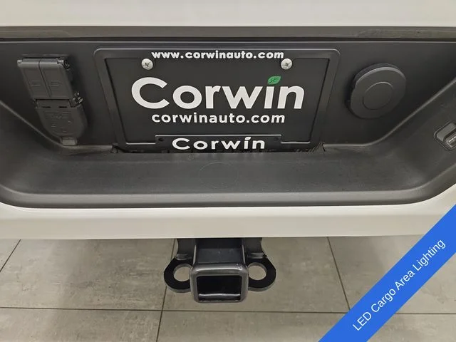 Used 2025 Summit White Chevrolet High Country image 20
