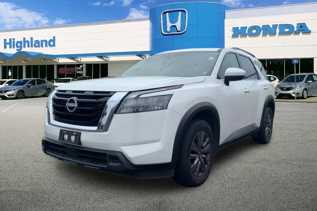 2024 Nissan Pathfinder SV